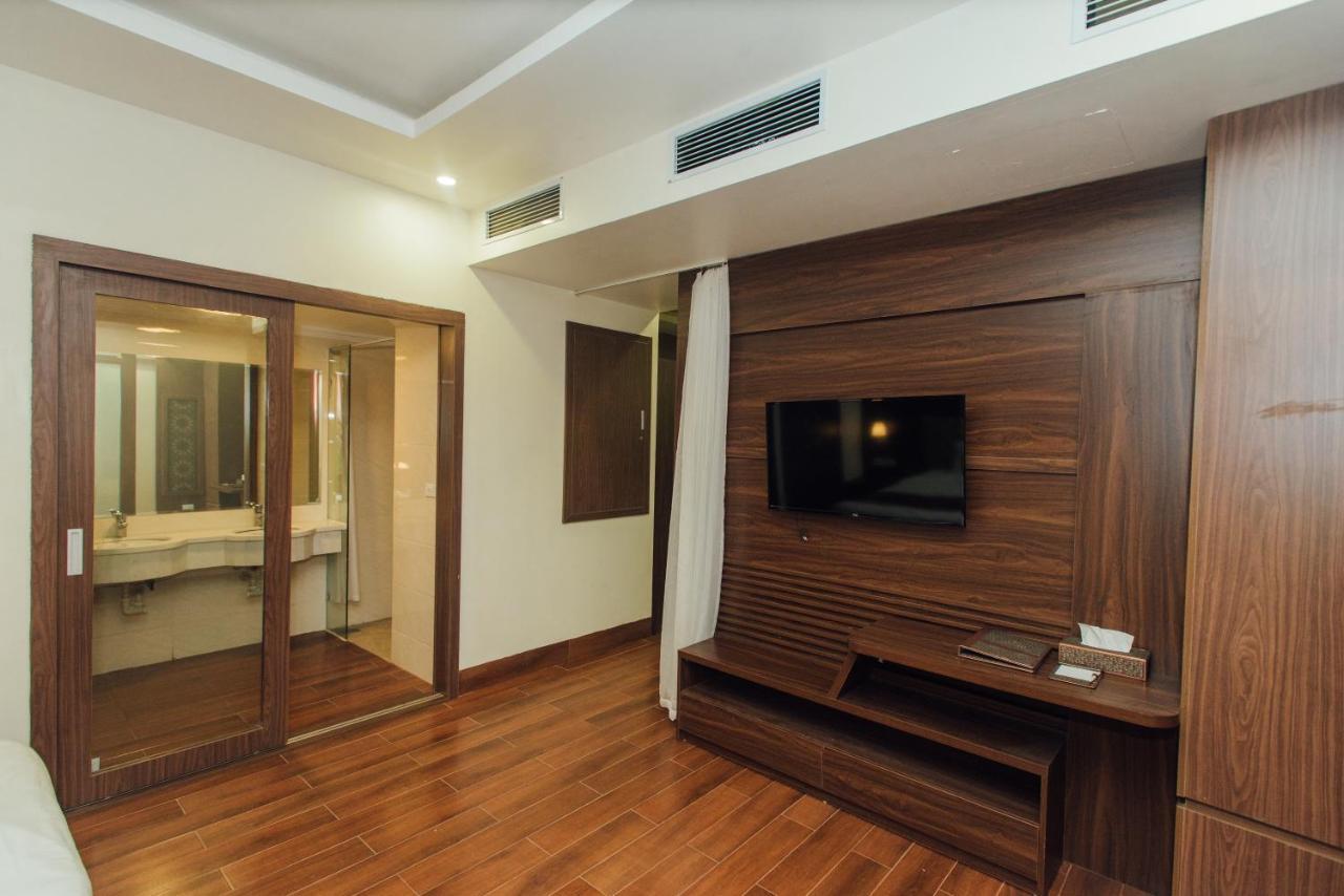 Hung Long Hotel Tu Son Bagian luar foto